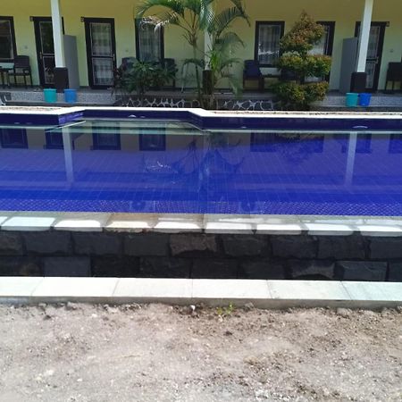 Kuta Lodge Homestay Buitenkant foto